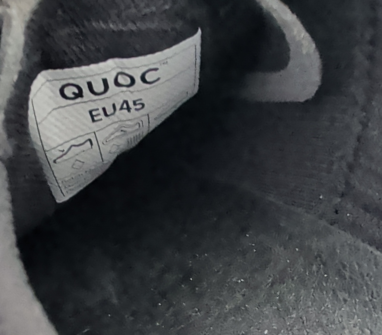 Quoc Escape Off-Road Cycling Shoes Left Shoe Sz 45 Right Shoe Size 44 — image 3 of 8
